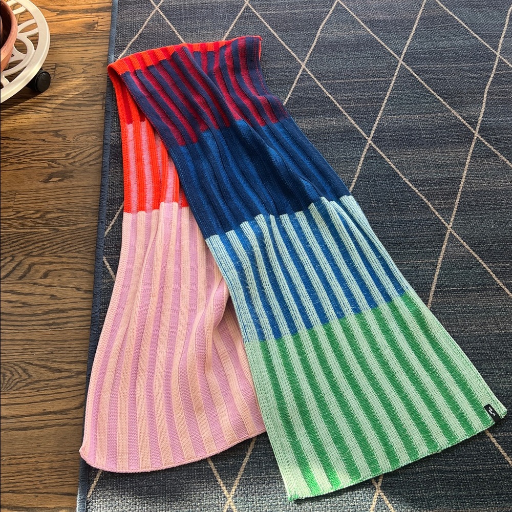 Verloop SFMOMA scarf